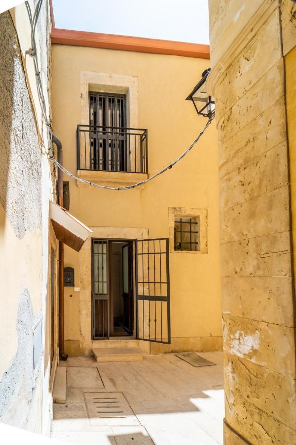 Casa Borbonica Cozy Apartment In Ortigia Ground Floor Syracuse Eksteriør bilde